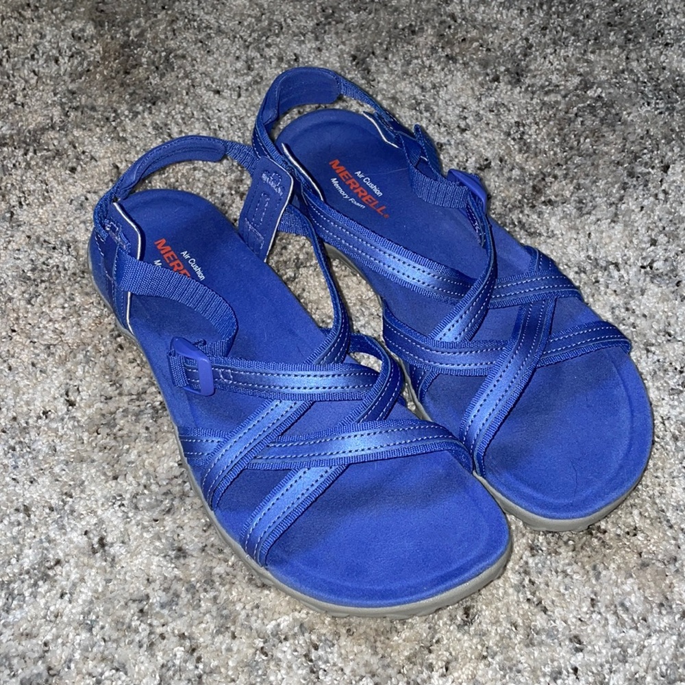Brand new merrel sandals size 9
